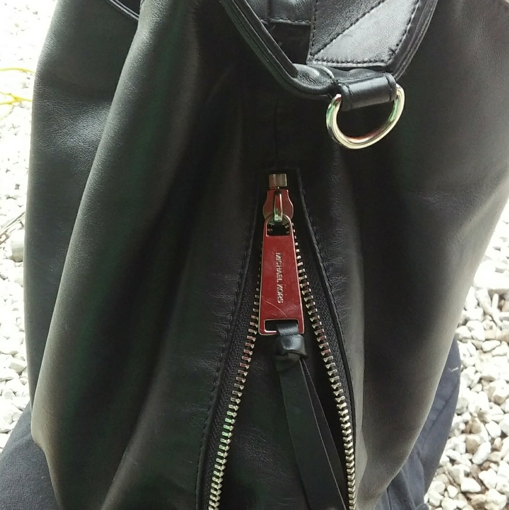 Michael Kors Purse - Picture 3 of 4